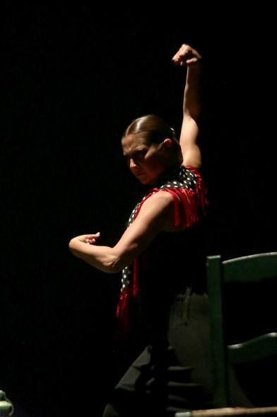 Actuación de Sara Baras -  Sara Baras bailando.