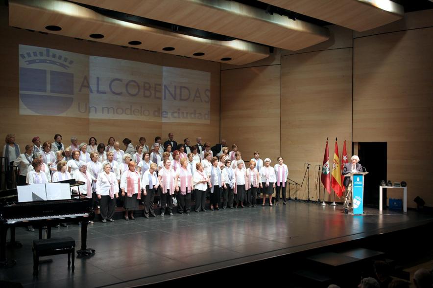 Semana del Mayor 2016 - Inauguración Semana del Mayor 2016 - Imagen de la actuación de la coral.