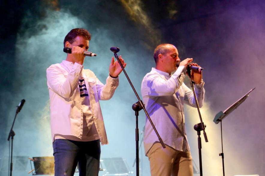 Cantantes durante el evento