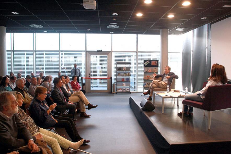 Presentación del Libro Shangri-la de Fernando Sánchez Dragó -  Imagen de un momento de la presentación del libro.