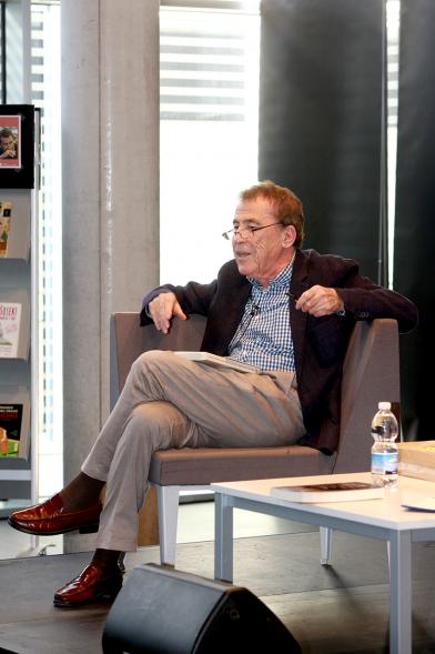 Presentación del Libro Shangri-la de Fernando Sánchez Dragó - Imagen del escritor Sánchez Dragó en un momento de la presentación de su libro.
