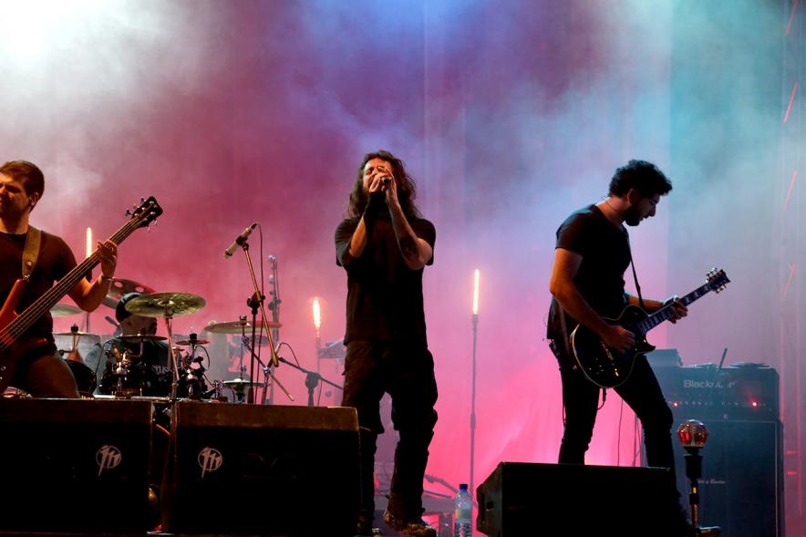 Músicos en el escenario
