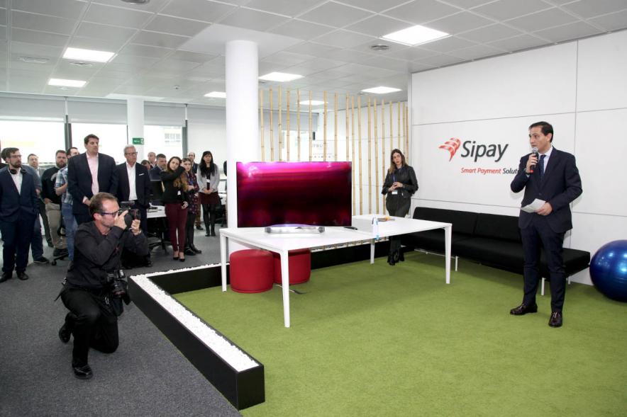 Visita a Empresa SIPAY - Imagen de un momento del discurso de José Luis Nevado, CEO y Fundador de Sipay.