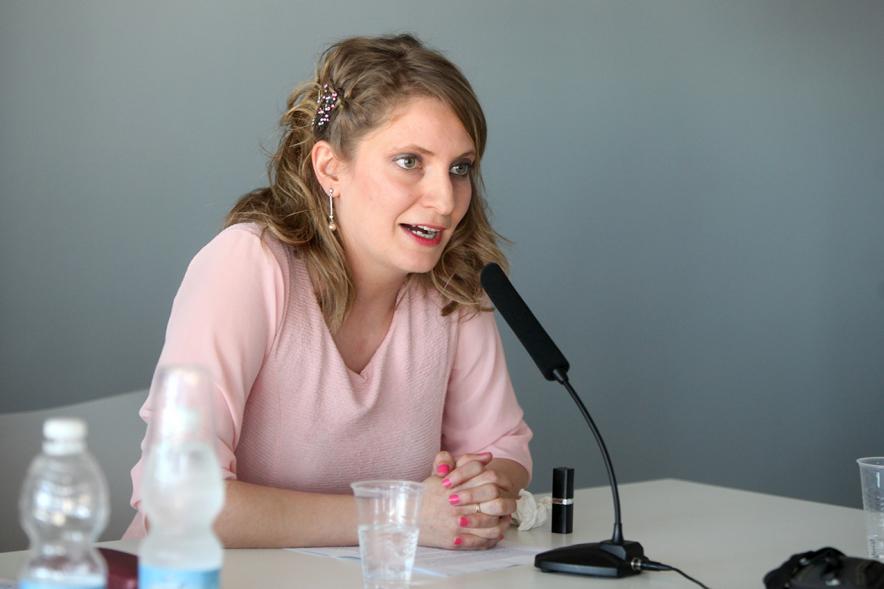 Presentación del Libro "Sombreros de Paja" de Itziar Matamoros -La autora.