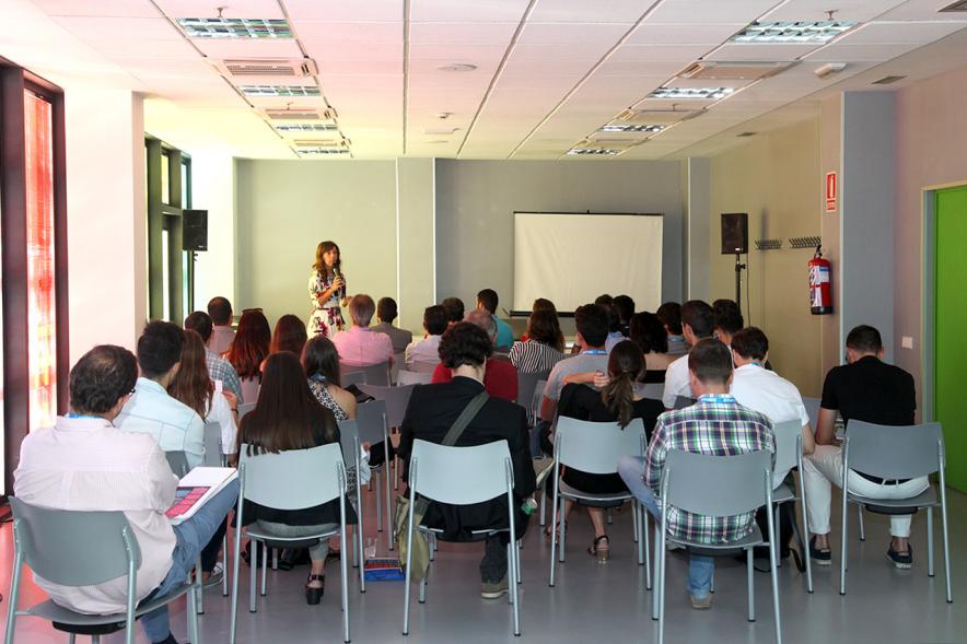 Media Day StartUp Alcobendas - Imagen posterior  de la sala de conferencias.