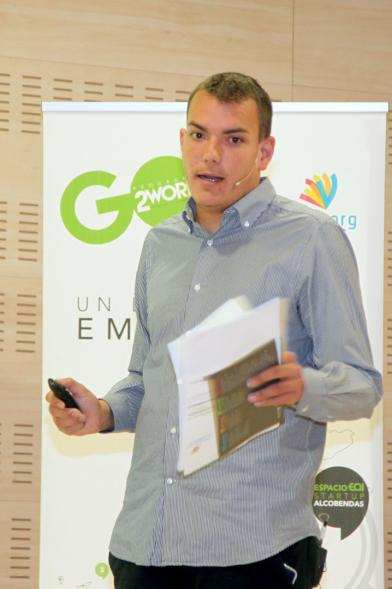 Selección de Proyectos Vª Edición StartUp Alcobendas - Imagen de uno de los ponentes dirigiéndose al público asistente.