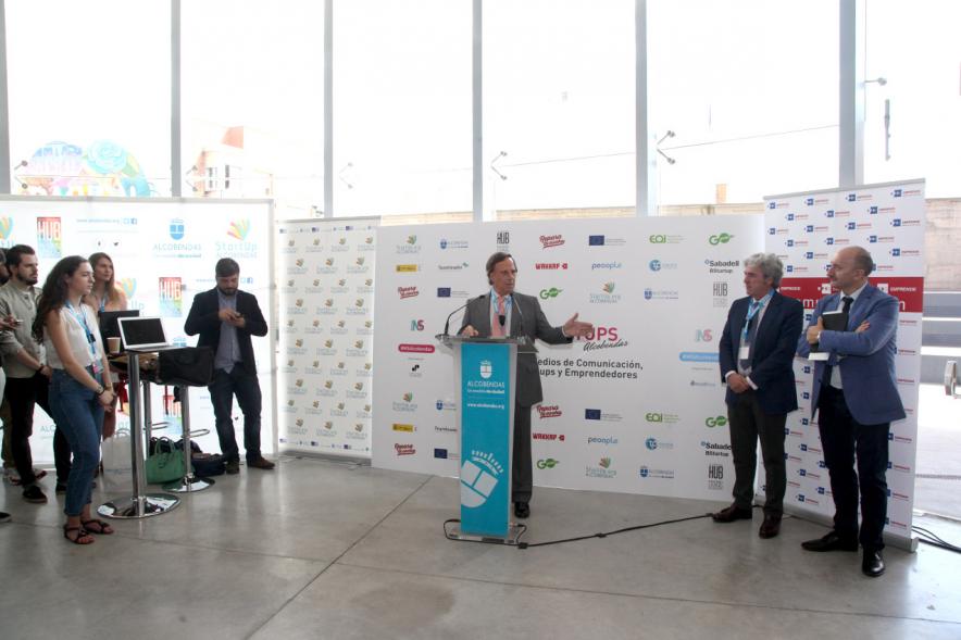 Media Day StartUp Alcobendas -   El alcalde se dirige al auditorio.