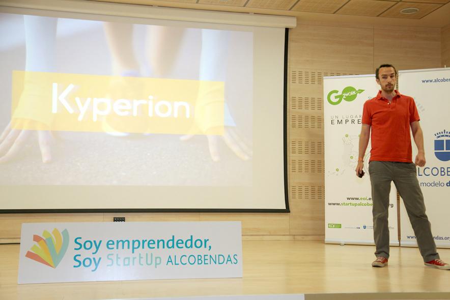 Selección de Proyectos Vª Edición StartUp Alcobendas - Imagen de uno de los ponentes dirigiéndose al público asistente.