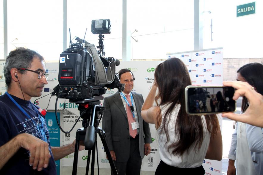 Media Day StartUp Alcobendas - Los medios con el alcalde.