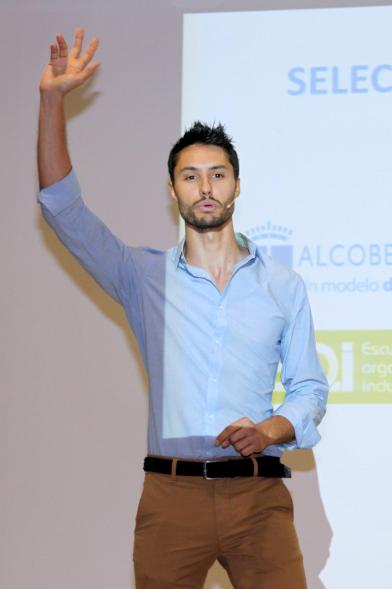 Selección de Proyectos Vª Edición StartUp Alcobendas - Imagen de uno de los ponentes dirigiéndose al público asistente.