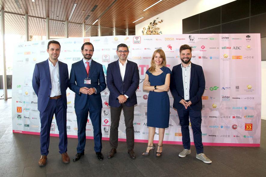 Posado de autoridades en photocall
