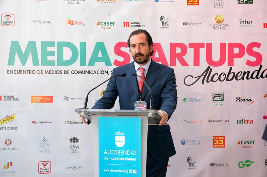 Ponente durante la presentación