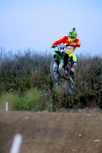 Open SMX Supermotocross -  Imagen de un momento del Supermotocross, salto de una moto.