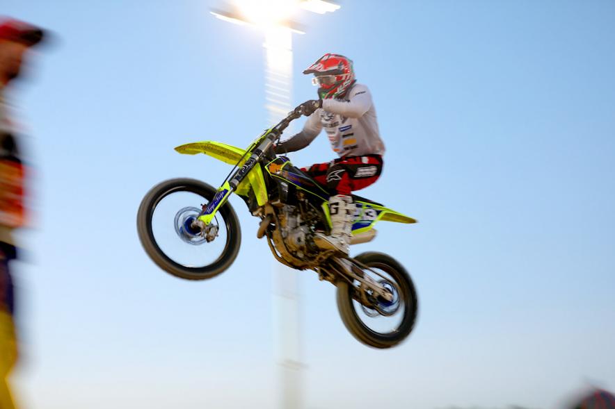 Open SMX Supermotocross - Imagen de un momento del Supermotocross, salto de una moto.