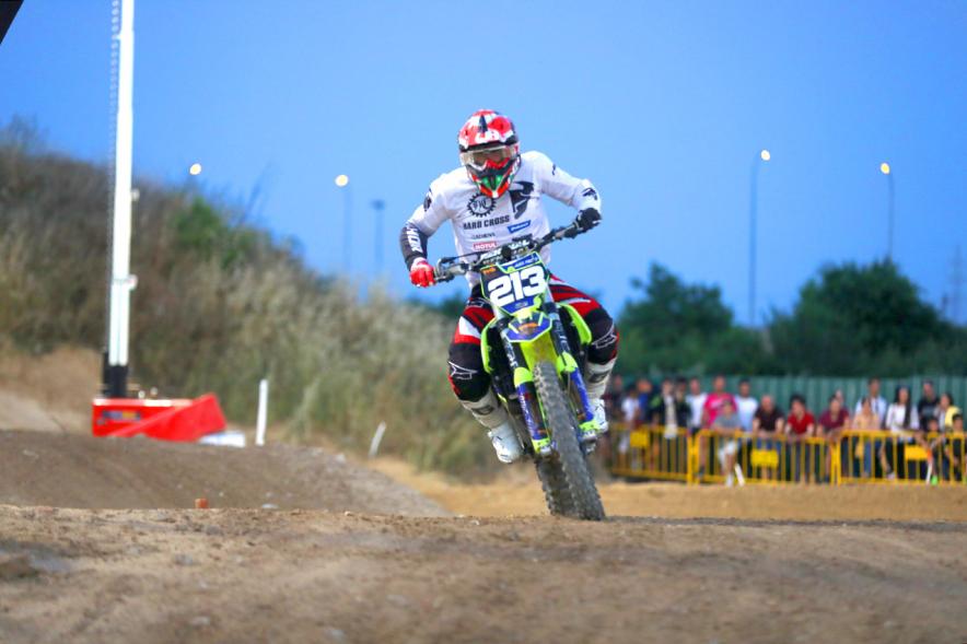 Open SMX Supermotocross - Imagen de motoristas en un momento de la carrera.