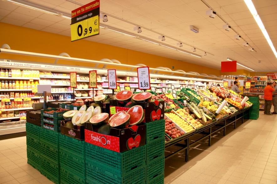 Inauguración Supermercado Supersol - Lineales del supermercado.