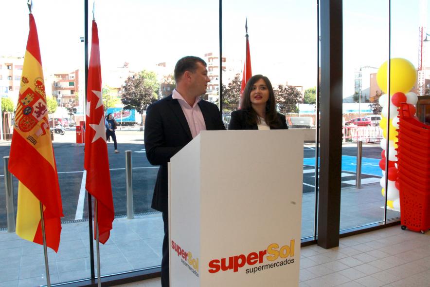 Inauguración Supermercado Supersol - Discurso de dos responsables de Supersol.