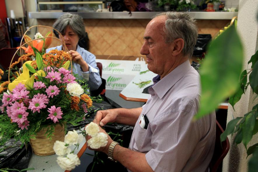 Semana del Mayor 2016 - Taller Floral - Primer plano de uno de los trabajos florales.