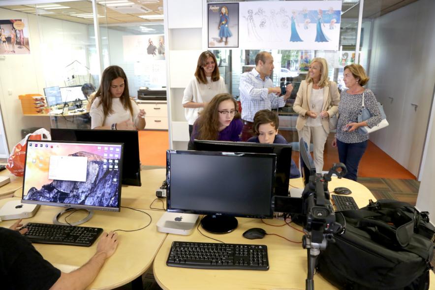 World Robot Olympiad Techtalents -  Los monitores y los participantes en la olimpiadas..