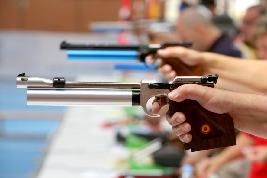 Ier Torneo de Tiro Olímpico Ciudad de Alcobendas -Imagen de pistolas olímpicas.