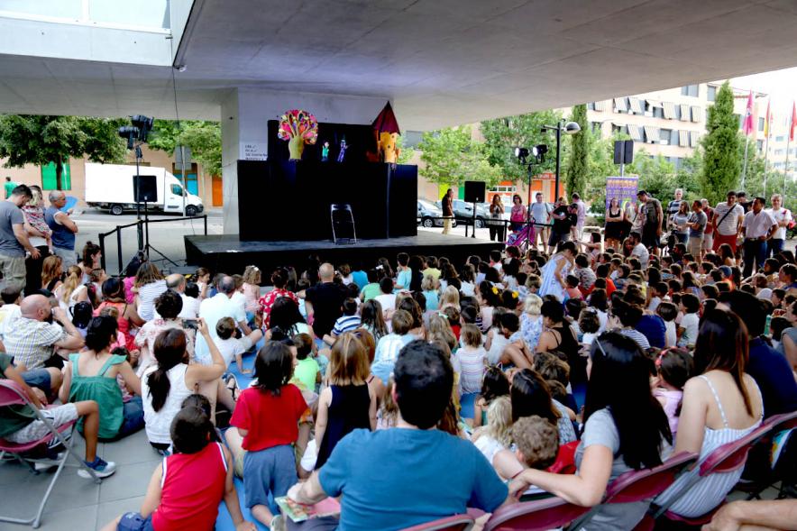 Evento visto desde detrás del público