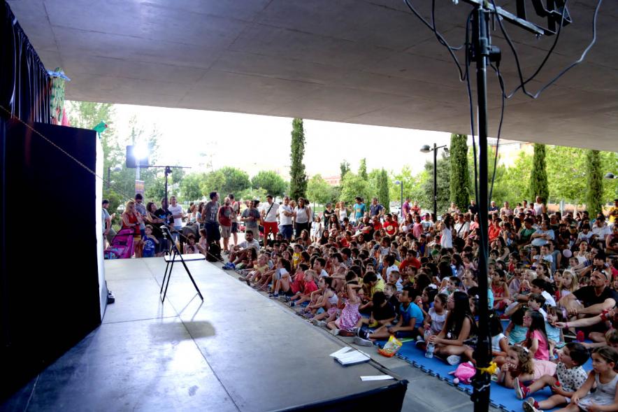 vista lateral del escenario