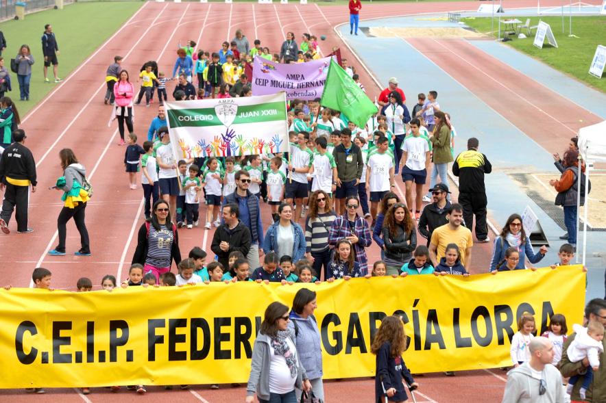 Torneo Intercentros 2018 - Imagen del desfile de los diferentes equipos que participan en el torneo.