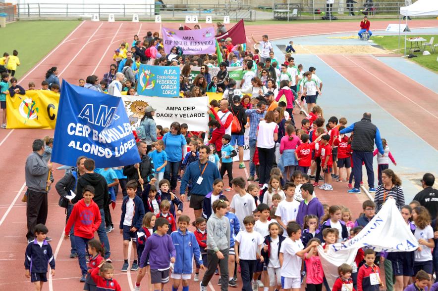 Torneo Intercentros 2018 - Imagen del desfile de los diferentes equipos que participan en el torneo.