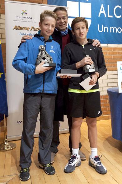 Torneo de Tenis La Menina 2017 - Posado de galardonados.