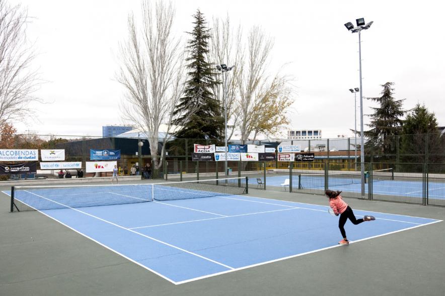 Torneo de Tenis La Menina 2017 -La cancha con una jugadora.