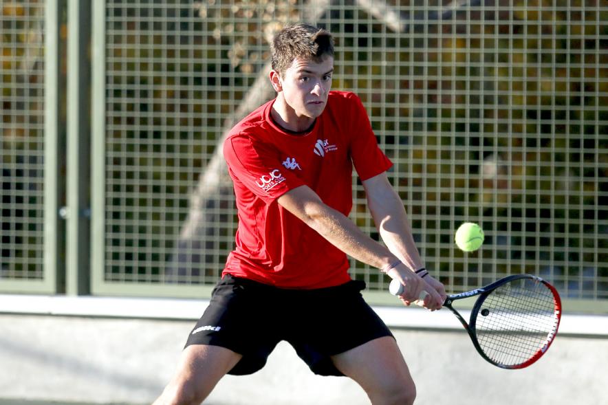 Entrega de Trofeos Torneo de Tenis La Menina 2018 - Imagen de un joven tenista.