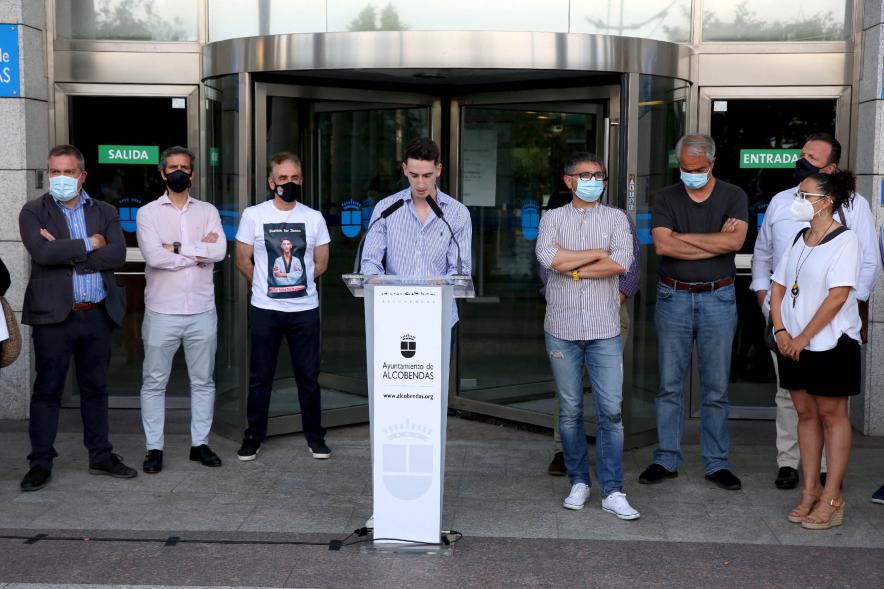  Manifestación a favor de Jesús Tortosa Jr - Imagen de Jesús Tortosa Jr dirigiéndose al público asistente.
