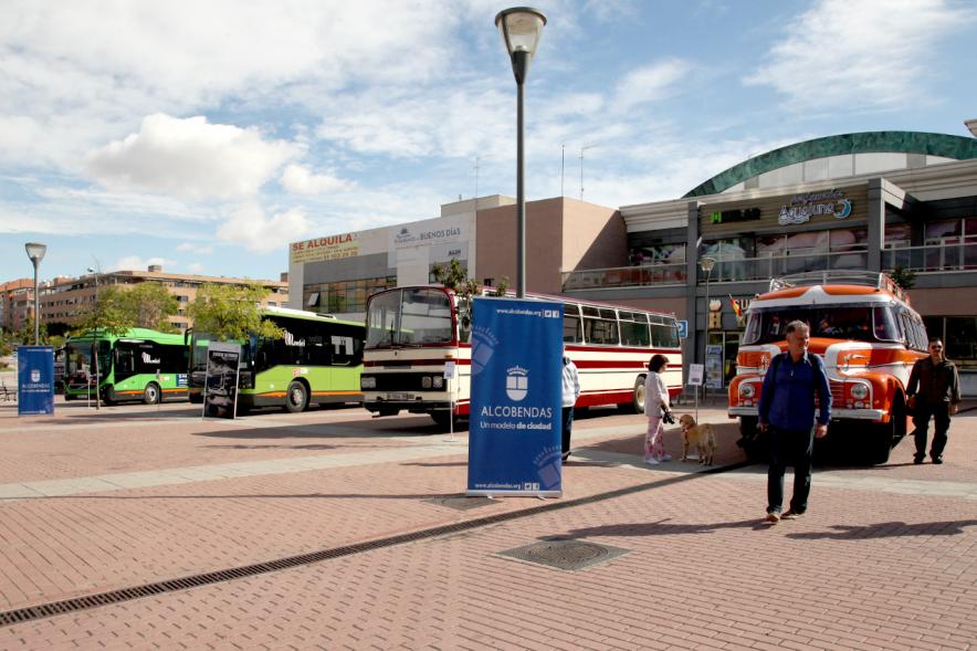 Autobuses de distintas epocas