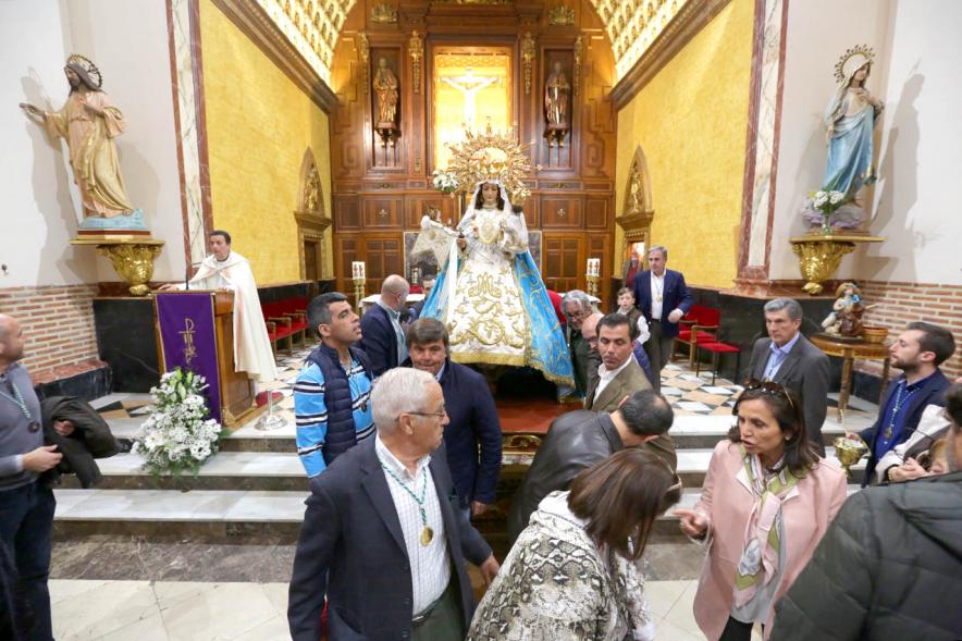 Asistentes en el traslado de la Virgen de la Paz a la Ermita -2019