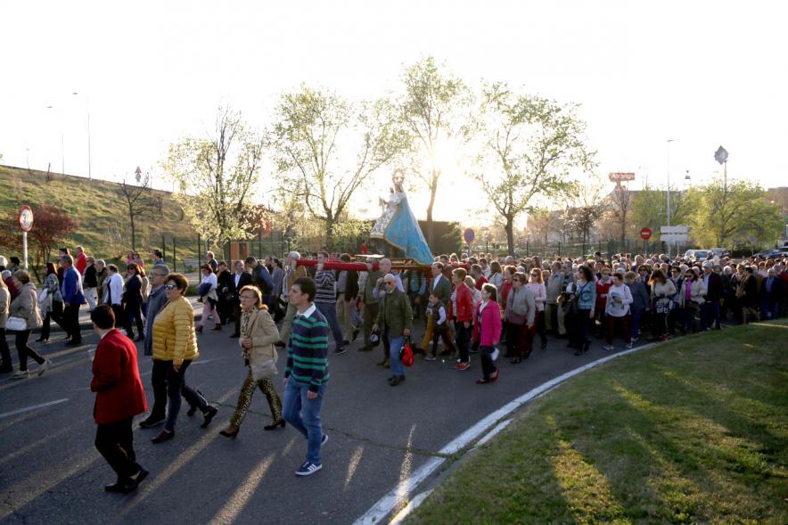 Asistentes en el traslado de la Virgen de la Paz a la Ermita -2019