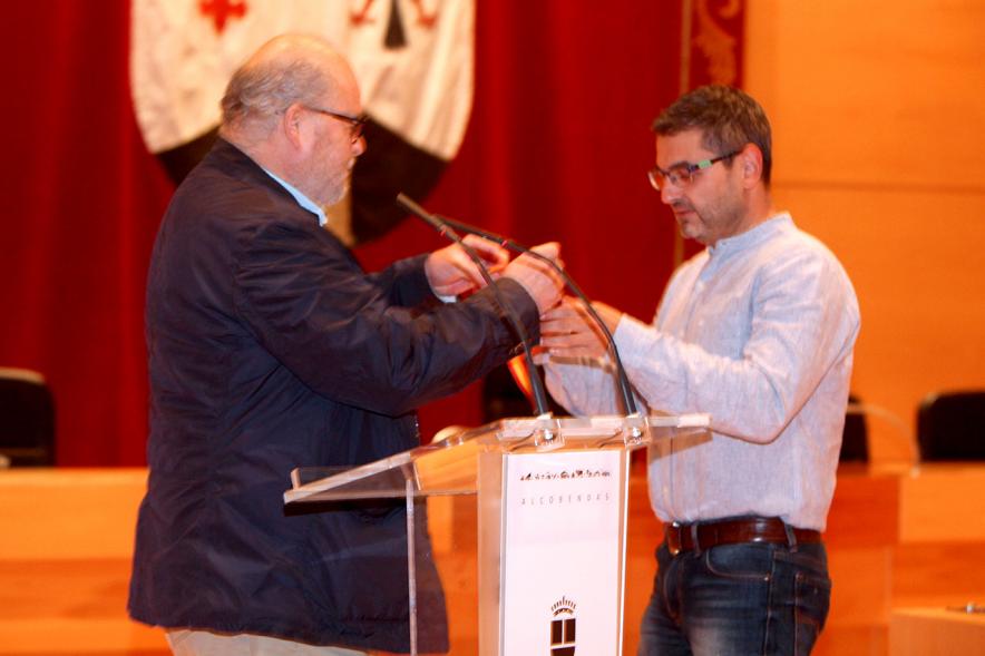 Presidente del Club Fernando Laura y Concejal  Rafael Sanchez  .Recepción del Equipo de Baloncesto Valcude por el Campeonato de España. 2019