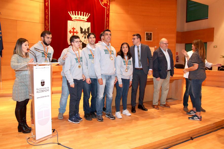 Autoridades y Equipo. Recepción del Equipo de Baloncesto Valcude por el Campeonato de España. 2019