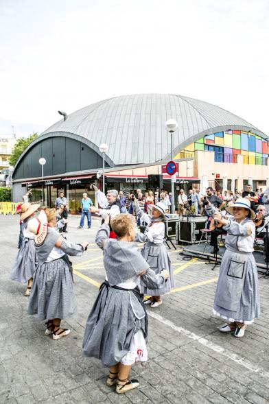 Fiesta de la Vendimia y Reparto de Migas Casa de Castilla la Mancha 2017 - Baile de las vendimiadoras.