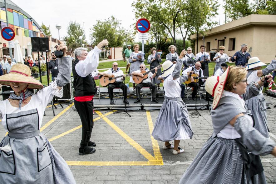 Fiesta de la Vendimia y Reparto de Migas Casa de Castilla la Mancha 2017 - Baile de los vendimiadores.