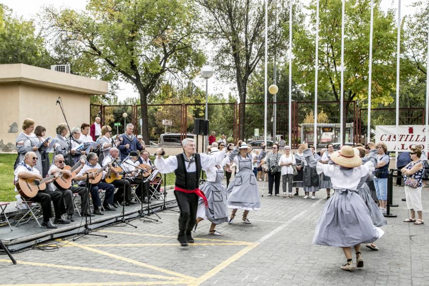 Fiesta de la Vendimia y Reparto de Migas Casa de Castilla la Mancha 2017 - Baile de los vendimiadores.