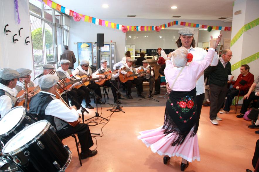Pareja bailando