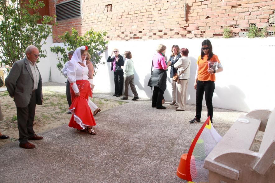 Participantes practicando juegos