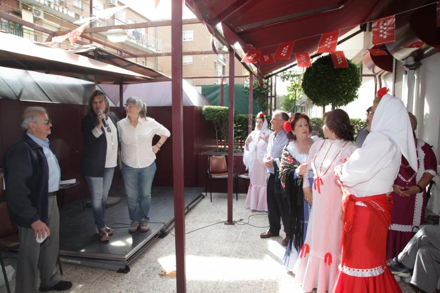 Concejal Sánchez Galán con participantes