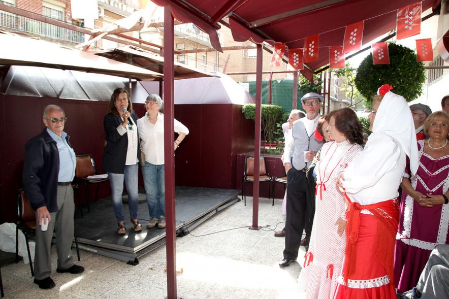 Concejal Sánchez Galán con participantes