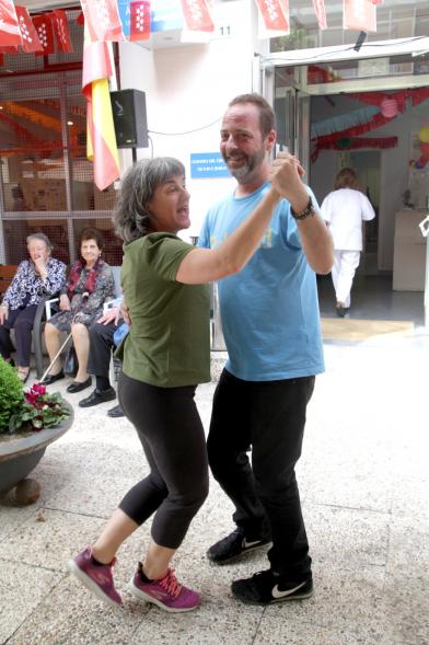 Pareja bailando