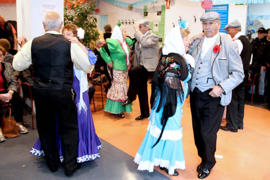 Parejas bailando 