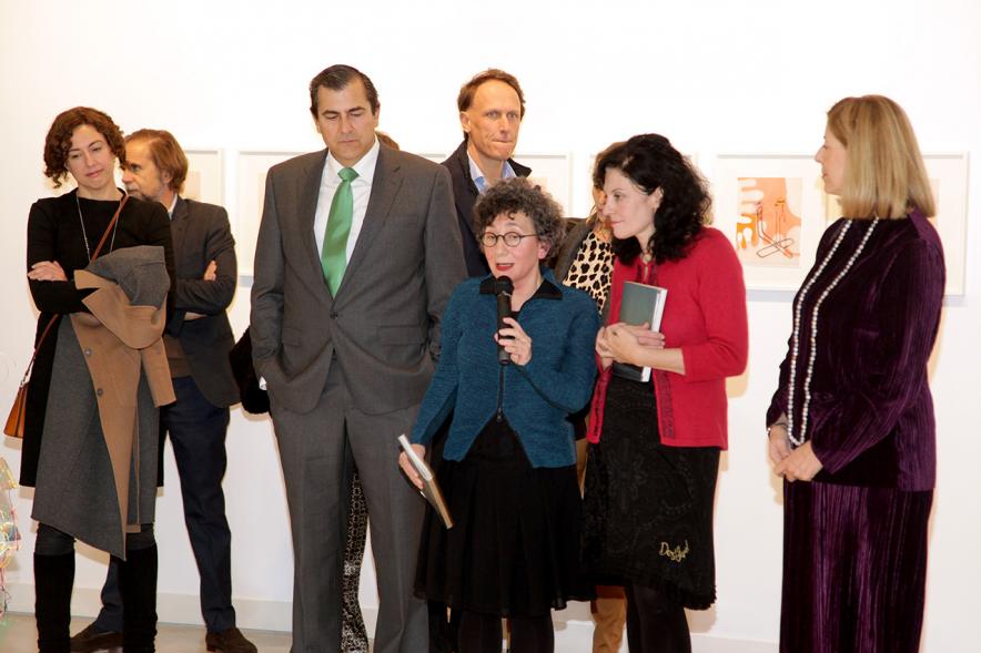 Inauguración Exposición "Every Day is a Trip. Ni la Palabra ni el Silencio" de Victoria Civera - Imagen de la artista,Victoria Civera y otras personalidades en un momento de la inauguración.