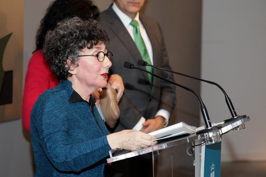 Inauguración Exposición "Every Day is a Trip. Ni la Palabra ni el Silencio" de Victoria Civera - Imagen de la artista,Victoria Civera dirigiéndose al público asistente.