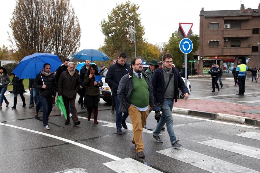 Lectura de Manifiesto Institucional conta la Violencia de Género y Marcha Silenciosa -  Autoridades en la marcha.