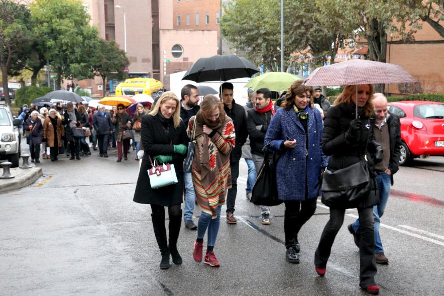 Lectura de Manifiesto Institucional conta la Violencia de Género y Marcha Silenciosa - Asistentes a la marcha.
